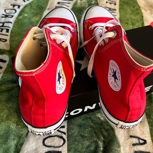 Converse—CLOSET CLEANOUT